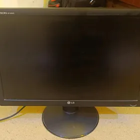 продаю монитор 300