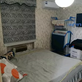 2mkr.  3kom. 1etaj + ogorod