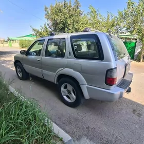 Infiniti QX4 2001