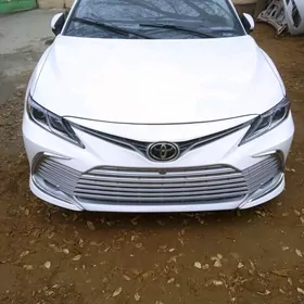 Toyota Camry 2023