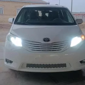 Toyota Sienna 2012