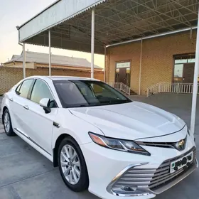 Toyota Camry 2020
