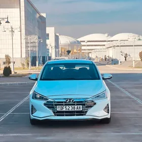 Hyundai Elantra 2020