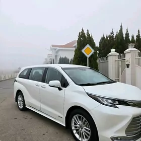 Toyota Sienna 2021