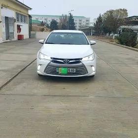 Toyota Camry 2016