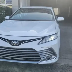 Toyota Camry 2020