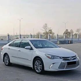 Toyota Camry 2015