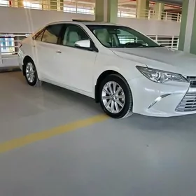 Toyota Camry 2015