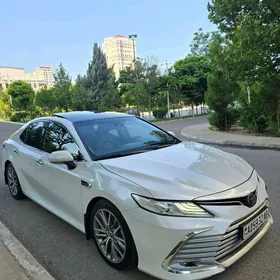 Toyota Camry 2018