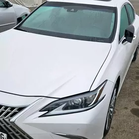 Lexus ES 350 2022