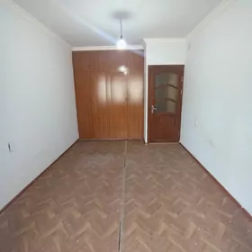 Satlyk jaý eyesinden 1 etaz