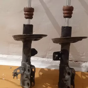 amartizator camry 2023