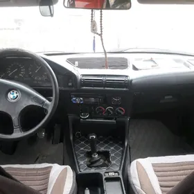 BMW 520 1989