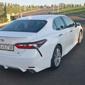 Toyota Camry 2022