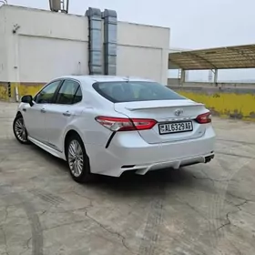Toyota Camry 2020