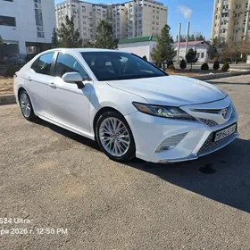 Toyota Camry 2018