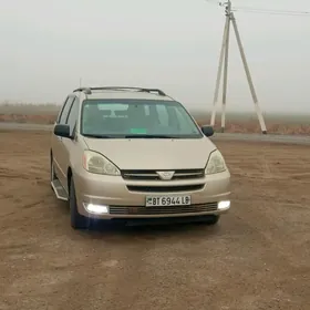 Toyota Sienna 2004