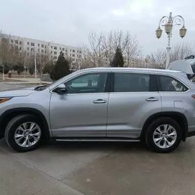 Toyota Highlander 2016