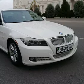 BMW 330 2011