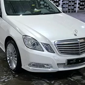 Mercedes-Benz E350 2011