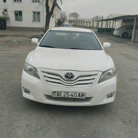 Toyota Camry 2010