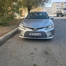 Toyota Camry 2022