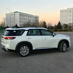 Nissan Pathfinder 2022