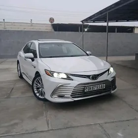 Toyota Camry 2018