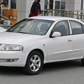 Nissan Sunny 2010