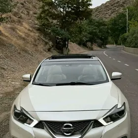 Nissan Maxima 2018