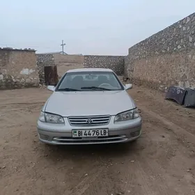 Toyota Camry 2001