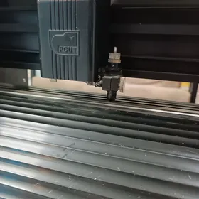 Plotr Nakleyka aparat