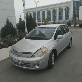 Nissan Versa 2010
