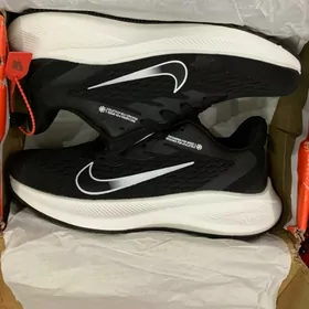 Кроссовки 42