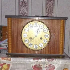 Часы настольные