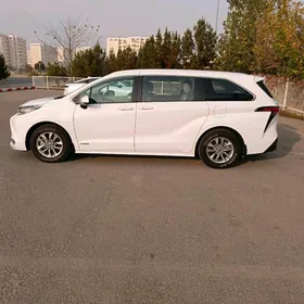 Toyota Sienna 2021