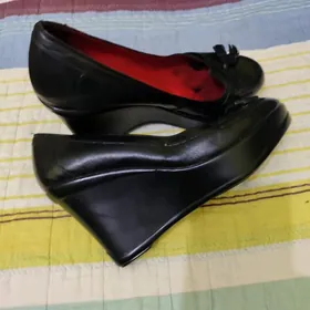 Женская обувь