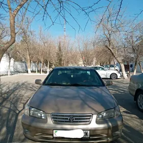 Toyota Camry 2000