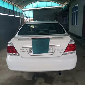 Toyota Camry 2004