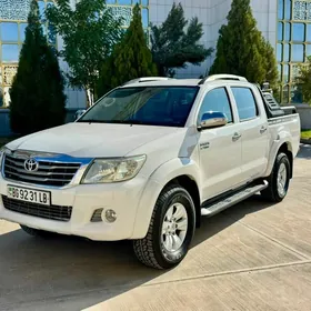 Toyota Hilux 2013