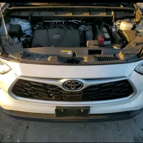 Toyota Highlander 2022