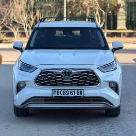 Toyota Highlander 2020