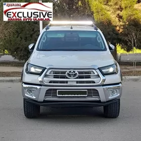Toyota Hilux 2021