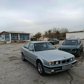BMW 525 1990
