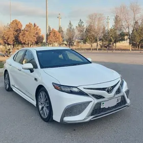 Toyota Camry 2022