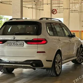 BMW X7 2024