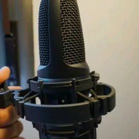 Mikrafon studio Akg 2000