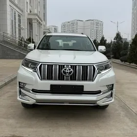 Toyota Land Cruiser Prado 2023