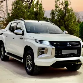 Mitsubishi L200 2022