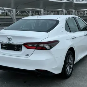 Toyota Camry 2022